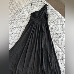 One shoulder black dress for a wedding in size 6